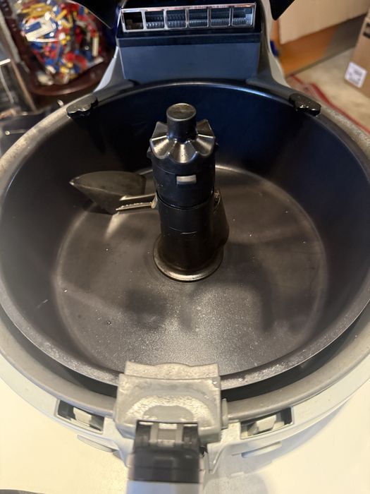 Аэрофритюрница (аэрогриль)