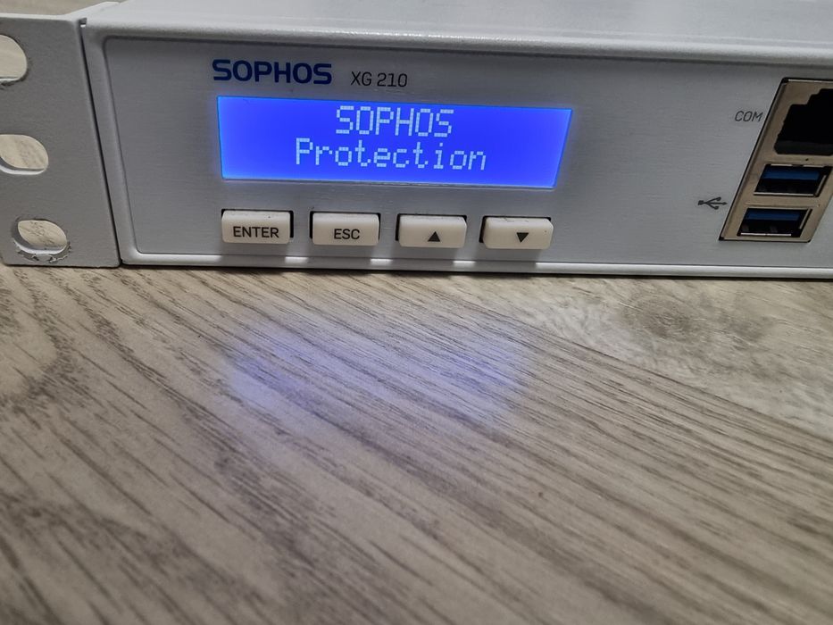 Firewall Sophos XG210