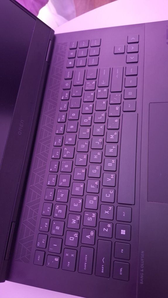 Top 2024 Hp Omen 165hz 16-xf0033dx R9 7940hs 16 ddr5 1tb 780m 4070 8gb