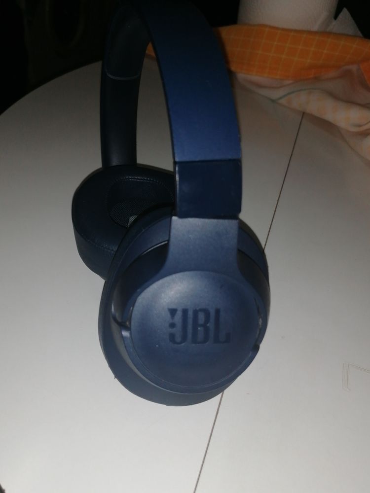 Headphones jbl 710