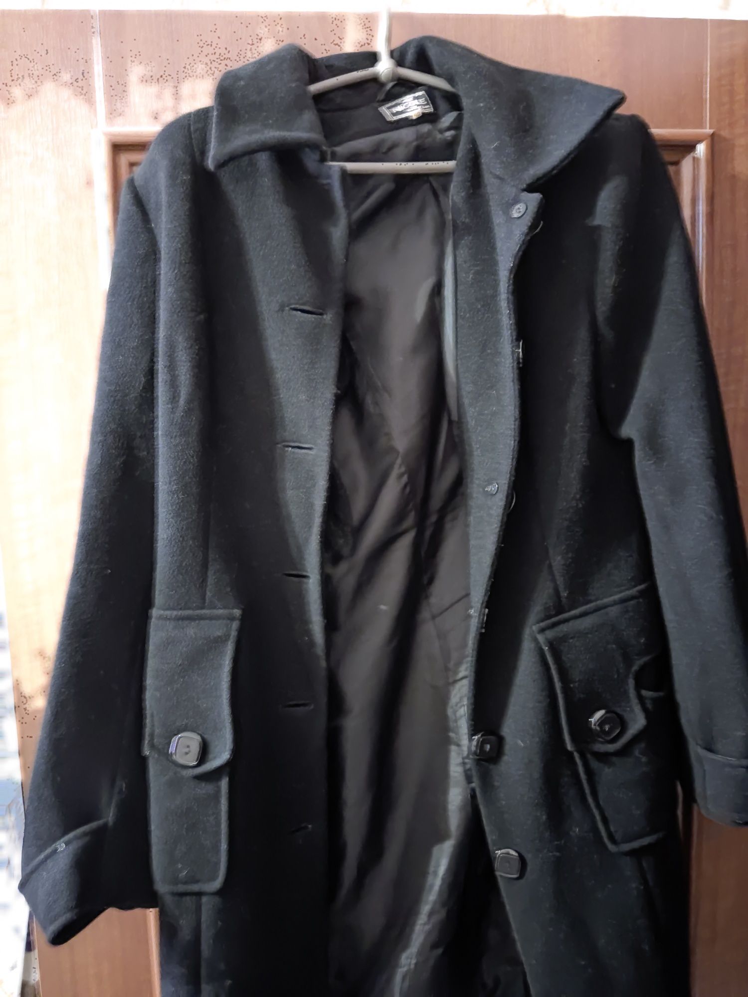 Полушерстяные пальто 48 размер