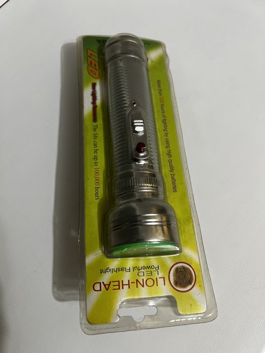 Новий LED ліхтарик фонарик — потужний