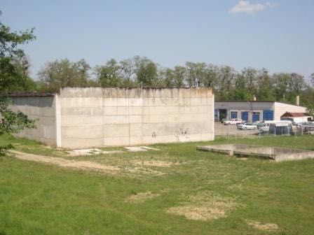 Продаж комерційного комплексу з СТО у Каневі: понад 1600 м²
