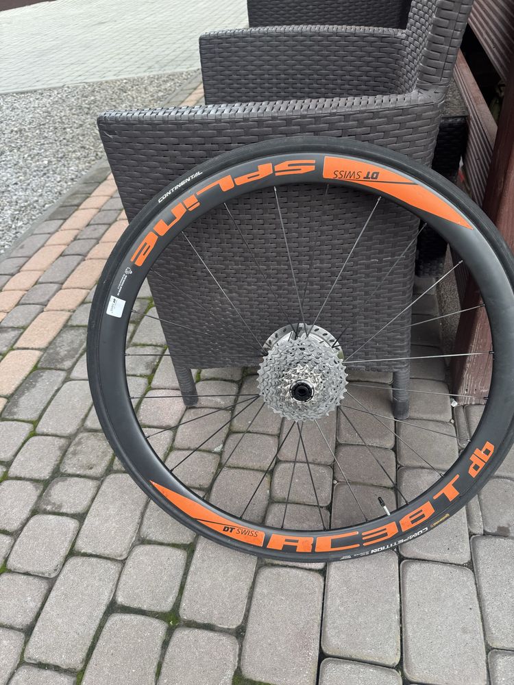 Koła sztyki karbon DT SWISS SPLINE RC38T