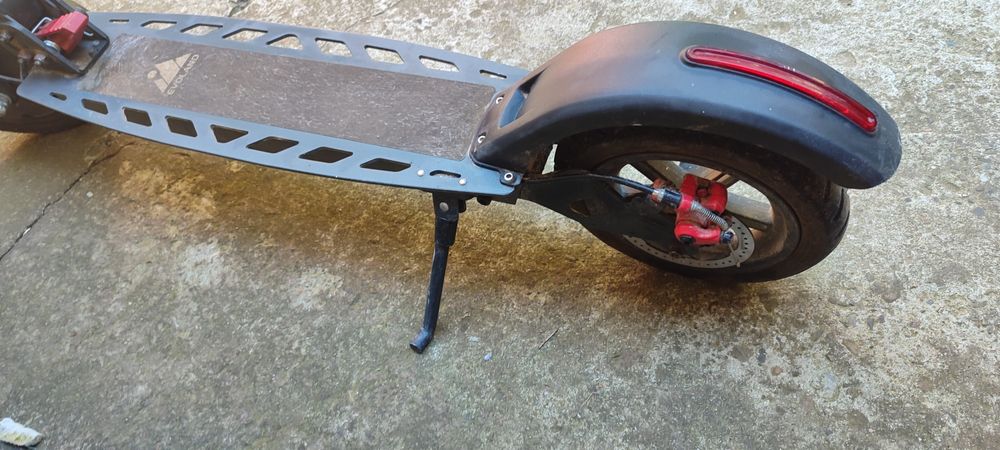 Самокат елекросамокат