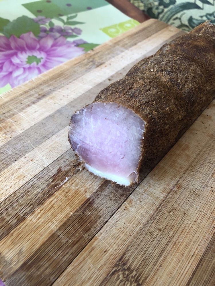 Мясо сыровяленое