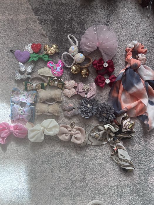 Резиночки, шпилечки для волосся