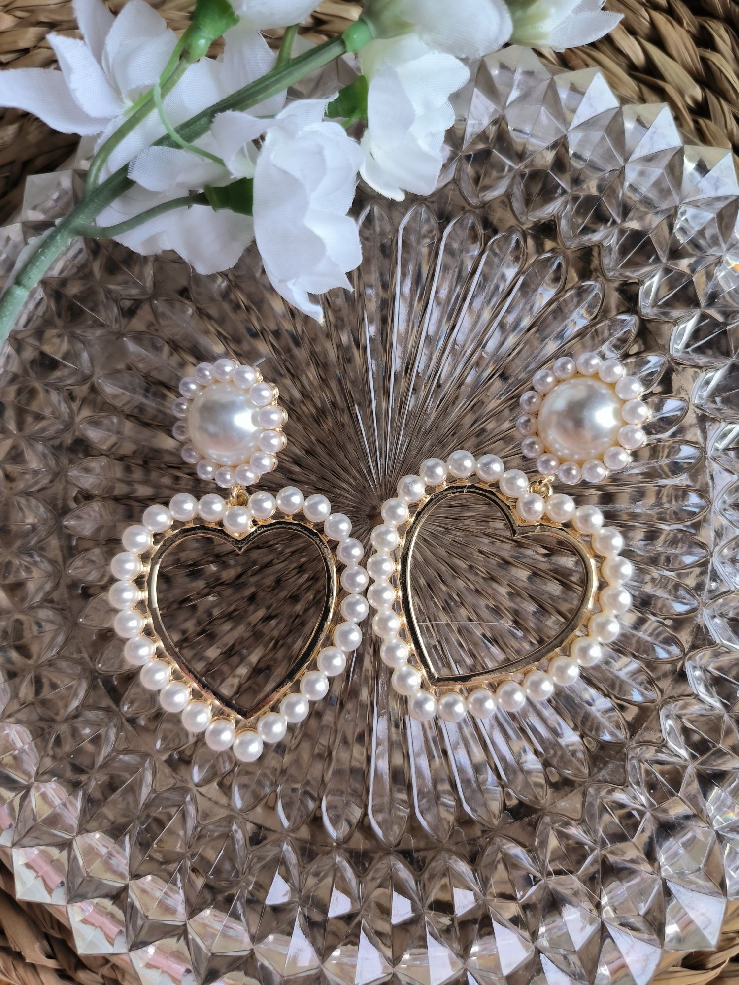 Asos duże perłowe kolczyki serca wiszące perły Ślubne