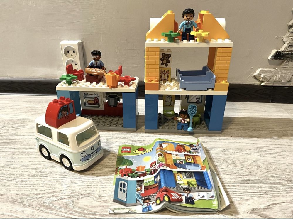 Lego Duplo лісовий заповідник(10584) та сімейний будиночок(10835)