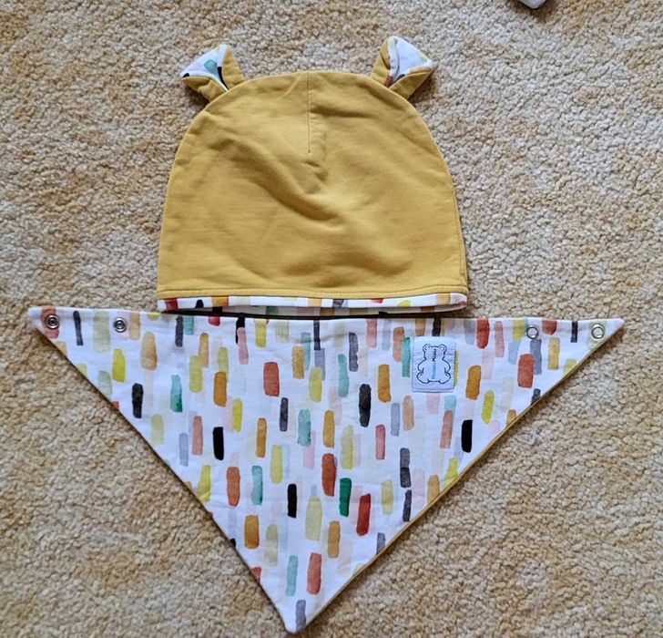 Czapka z uszami -  komplet czapka + chusta apaszka pod szyję