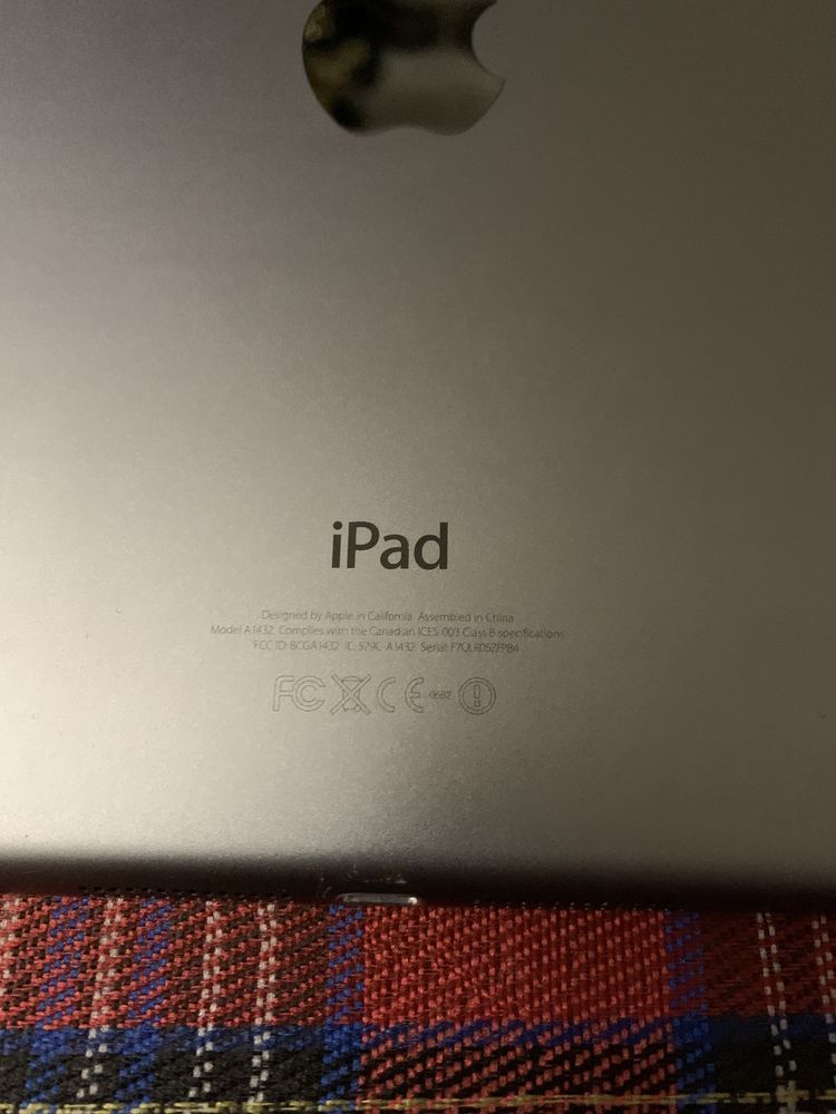 Планшет Apple iPad mini 16GB Wi-Fi A1432