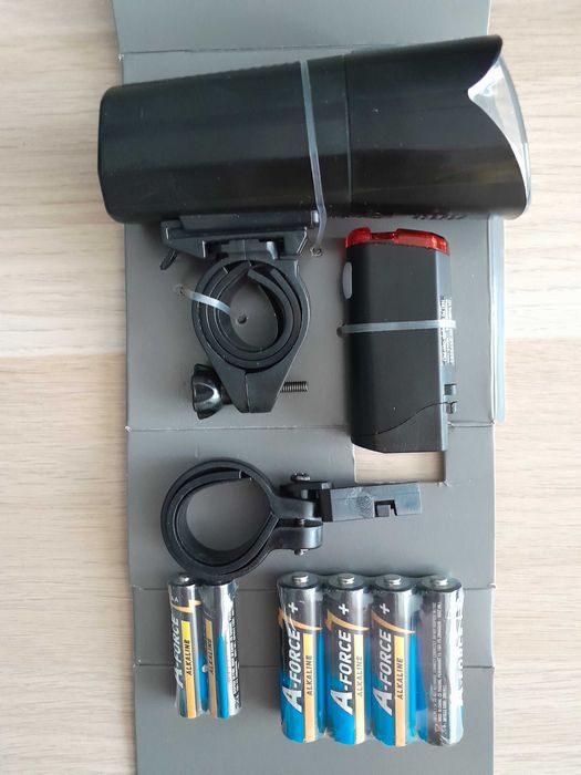 Zestaw lampek rowerowych- nowy !/przód-tył/ Walfort z bateriami