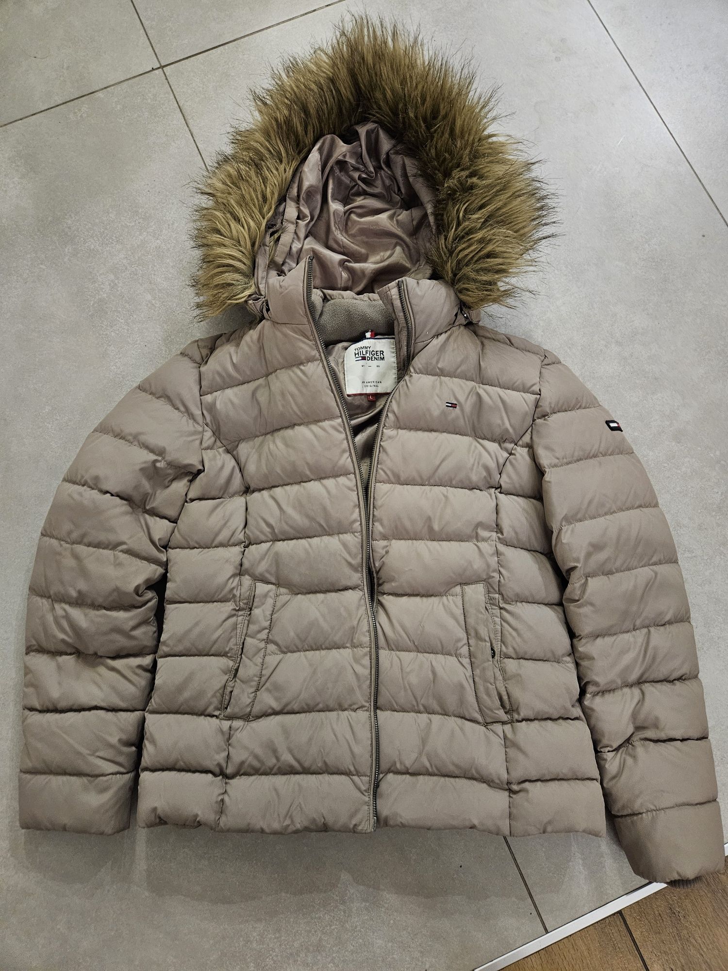 Damska kurtka L Tommy Hilfiger  z pierza  kaptur odpinany
