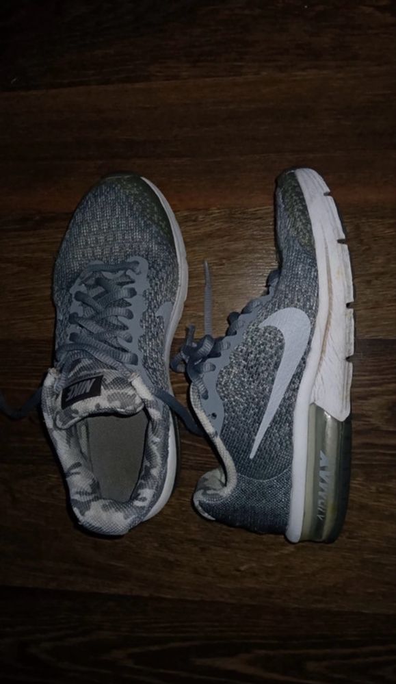 Adidasy Nike air max sequent2
