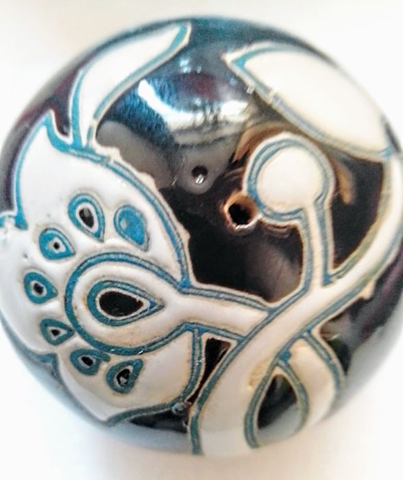 Bola de tapete em cerâmica vitrificada vintage .