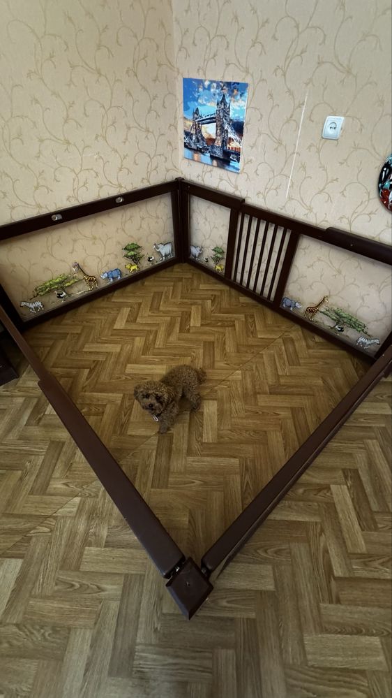 Продам манеж большой в хорошем состоянии из дерева