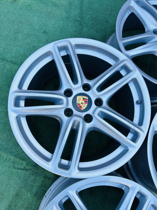 Диски різноширокі 5/130 R19 Porshe Panamera з датчиками тиску