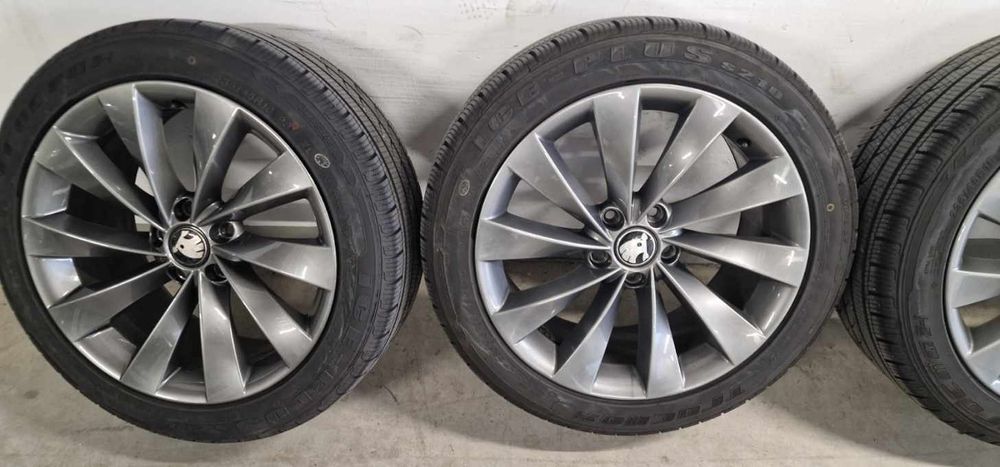 Oryginalne kola zimowe do Volkswagen Skoda, felgi alu  8.0Jx18H2 ET41