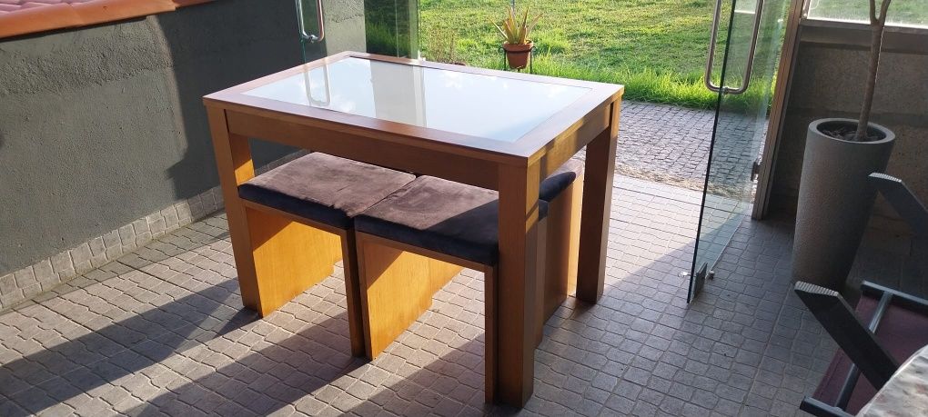 Mesa rígida de madeira (carvalho)