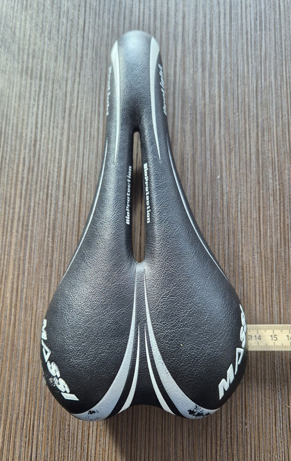 Siodełko rowerowe Massi Prolight Carbon 176g rozm. 131 x 272 karbonowe