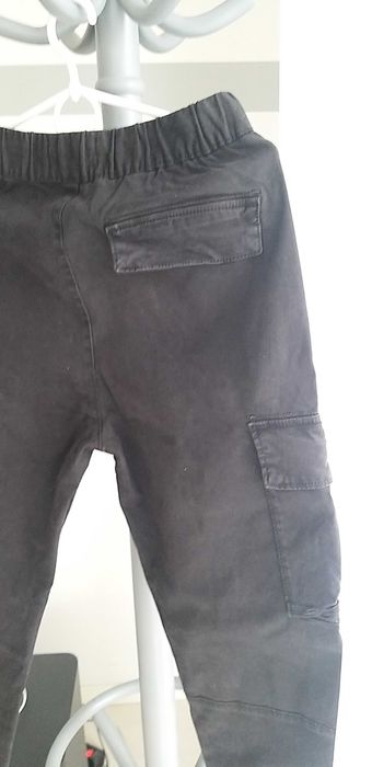 Bershka czarne bojówki rozmiar s