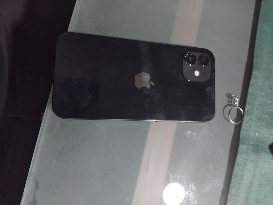 Vendo iphone 12 em bom estado
