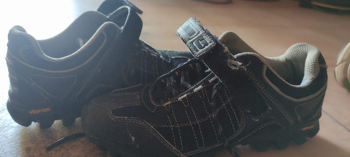 Sapatos 39 BTT GAERNE