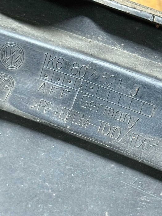 Dokładka tylna dyfuzor Volkswagen Golf 5 R32 1K6 OE r32