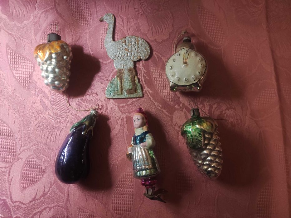 Игрушки новогодние старинные.