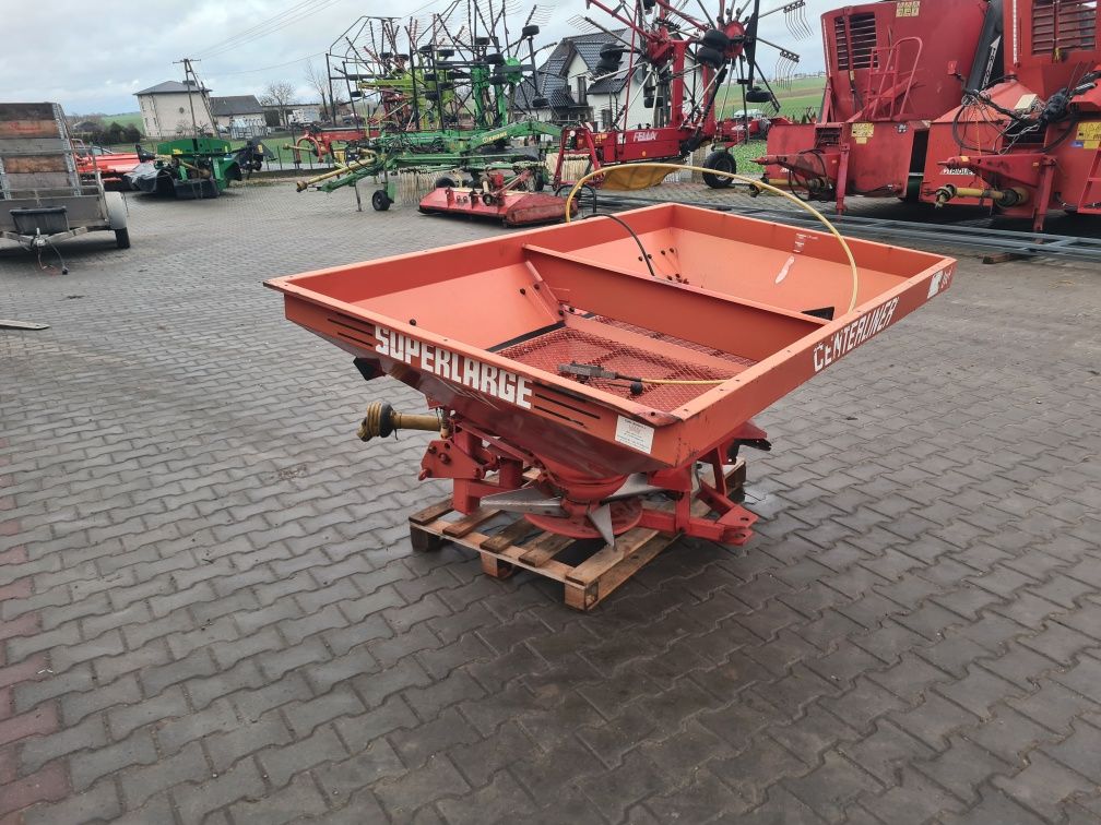 Rozsiewacz nawozu Lely centerliner amazone/kuhn