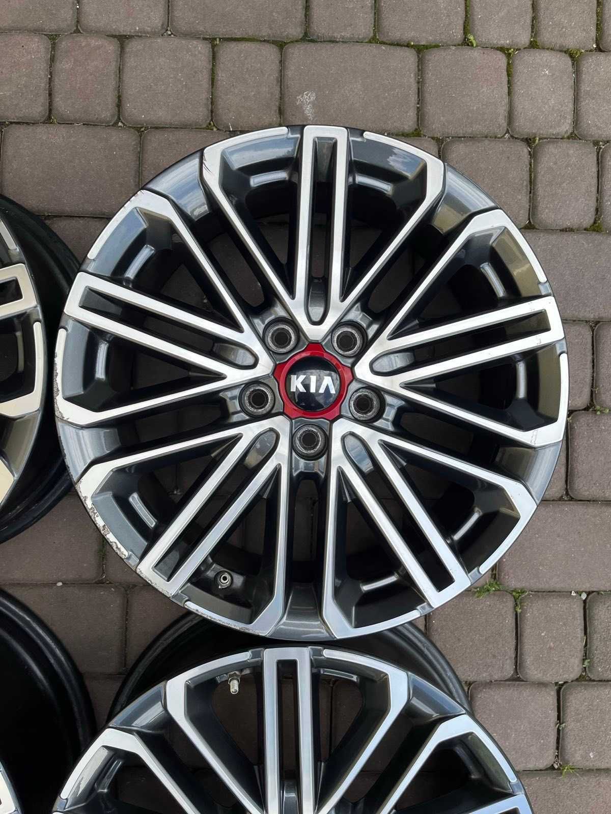 Oryginalne alufelgi Kia 5x114,3 18 CZUJNIK Proceed Ceed Optima Bicolor