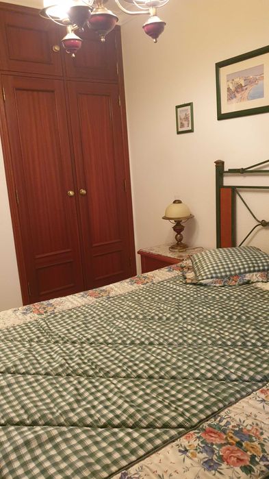 Arrendamento de um quarto para casal em Vila Real de Santo António
