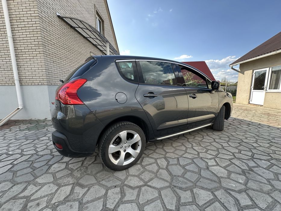 Продам  сімейне авто