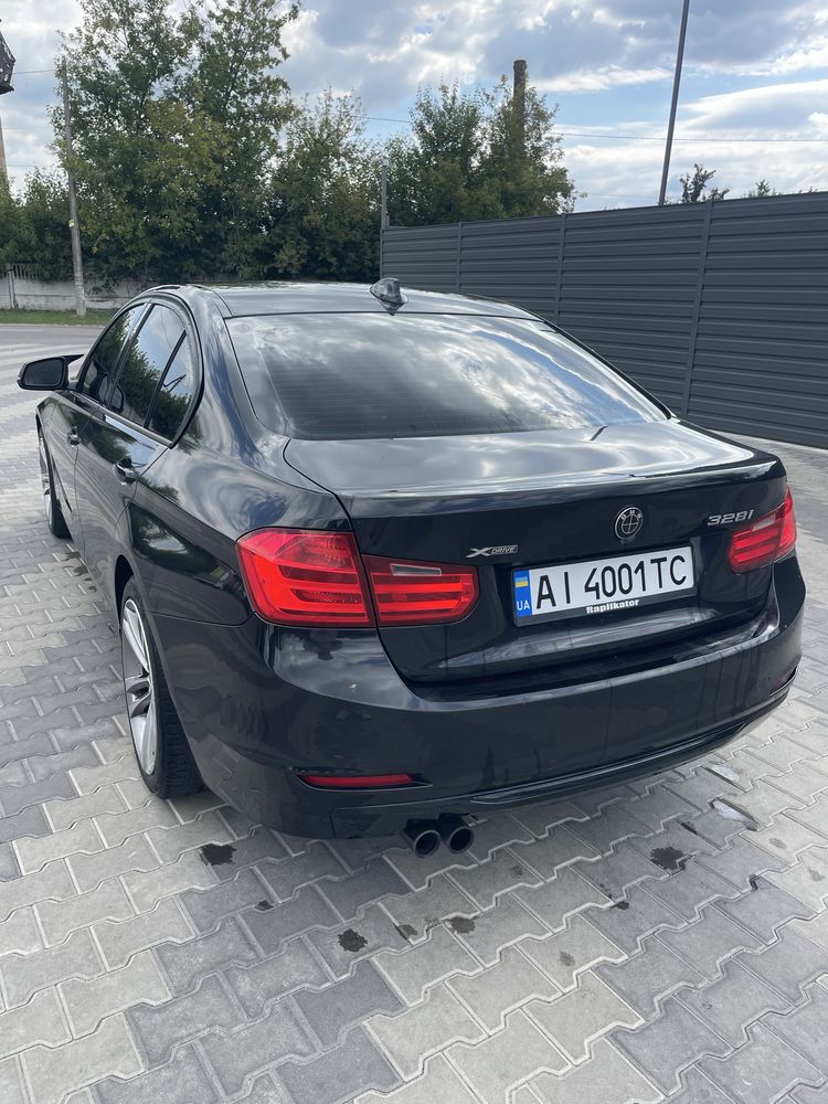 Терміново Bmw 328i x-drive f30