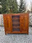 Biblioteczka biedermeier gabinet komoda witryna orzechowa ala art Deco