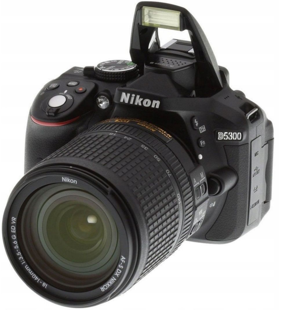 Aparat fotograficzny Nikon D5300 + Nikkor 18-140 + Yongnuo YN565