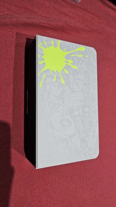 Nintendo Switch Oled Splatoon 3 edition + Mario kart 8