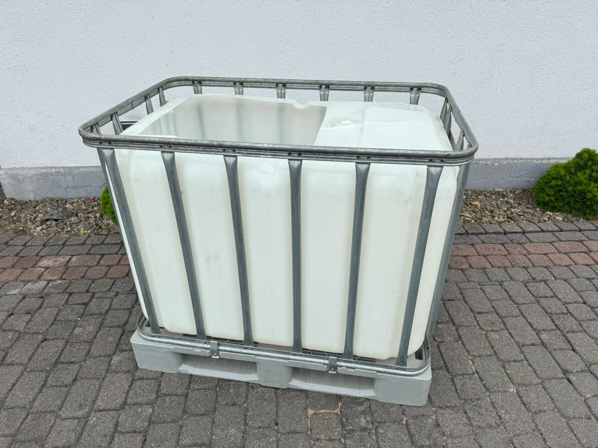 Mauzer zbiornik na wodę czysty 700 litrów nie 1000