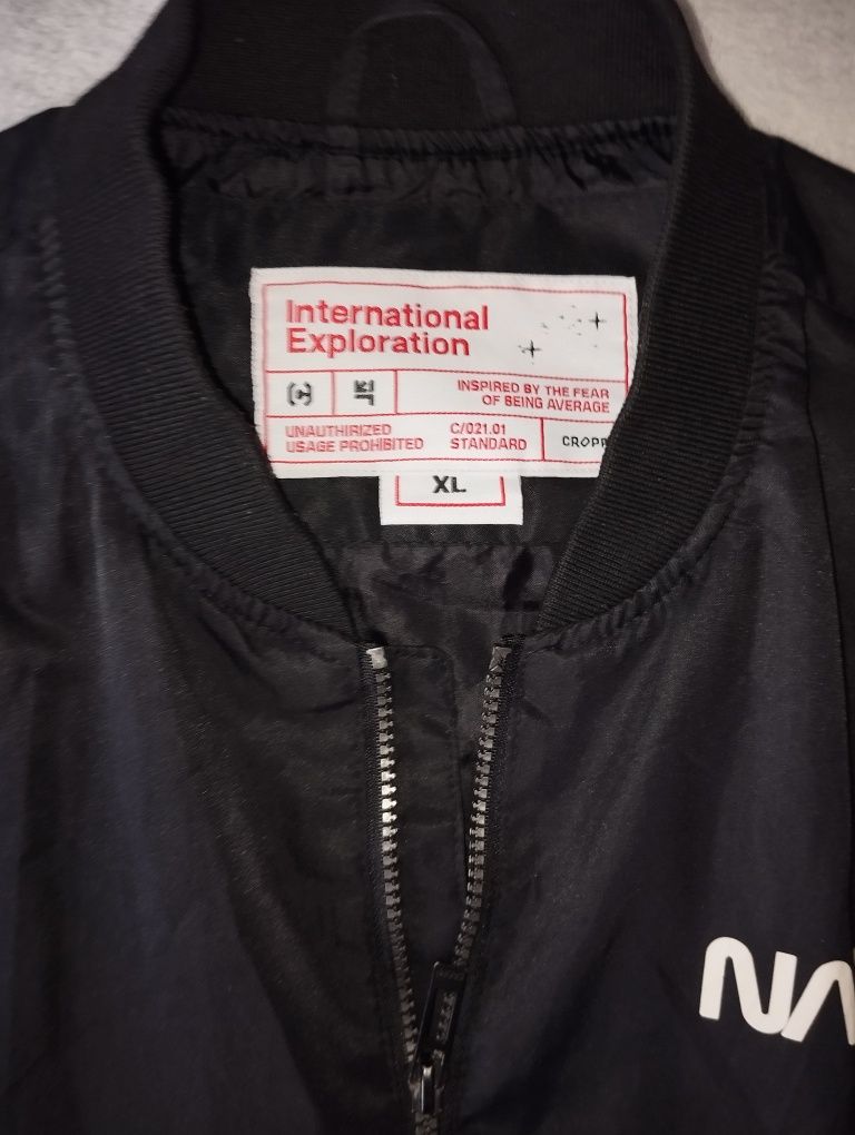 Modny bomber NASA Cropp XL męski czarny