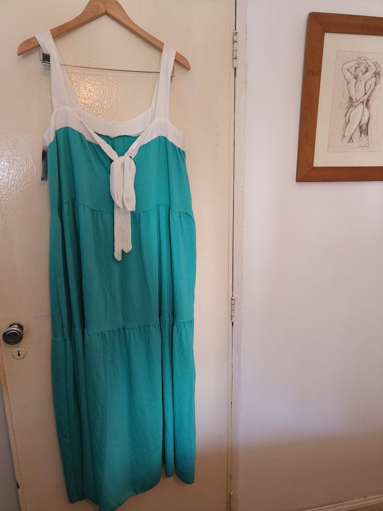 Vestido novo c etiqueta  60 vaba
