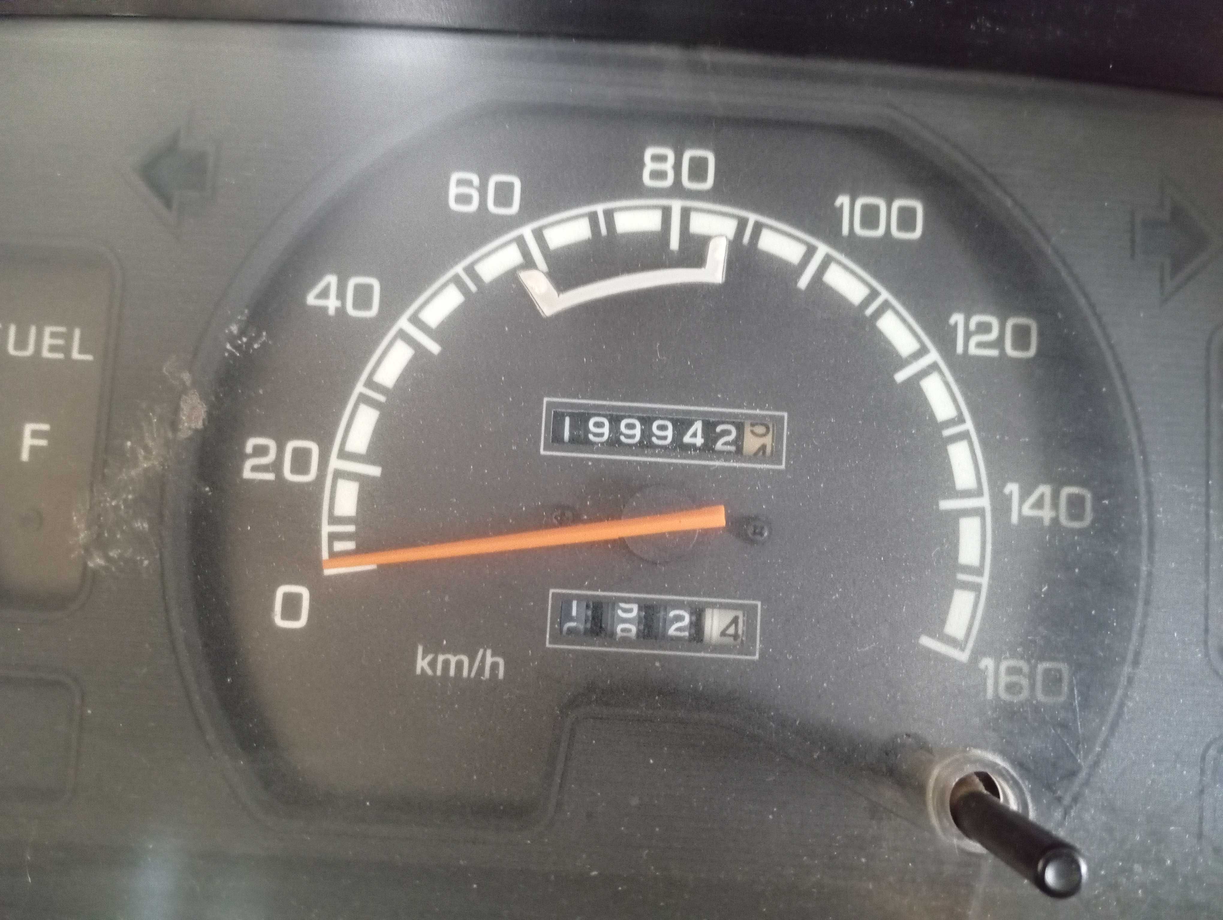 Mitsubishi L300 em Bom Estado