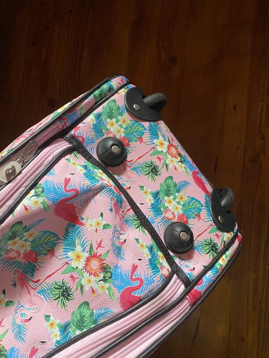 Дорожня сумка / валіза з ручками та коліщатками