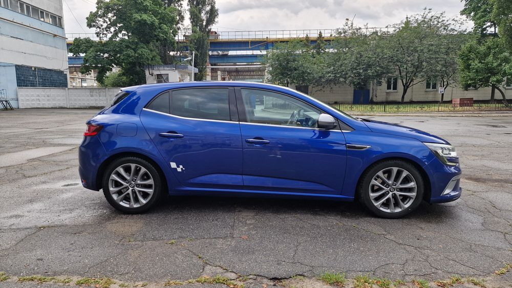 Renault Megane IV GT 1.6 TCE 205 EDC