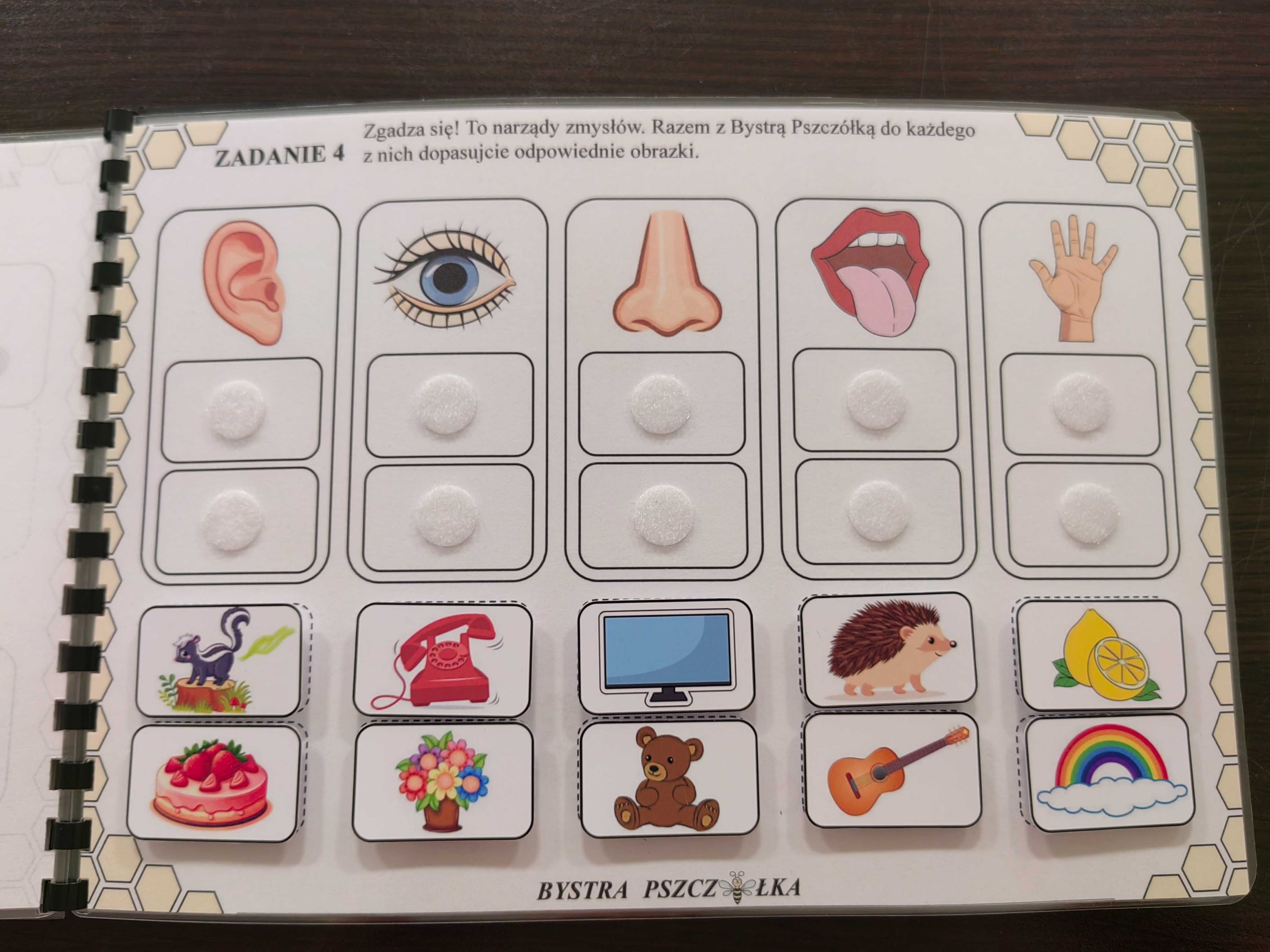Książka sensoryczna edukacyjna personalizowana typu Montessori, CZ. II
