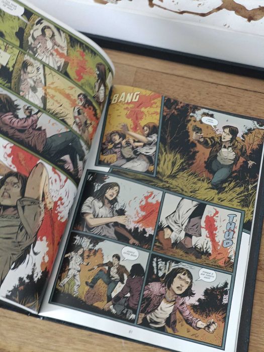 Livro Stranger Things "Em chamas" BD