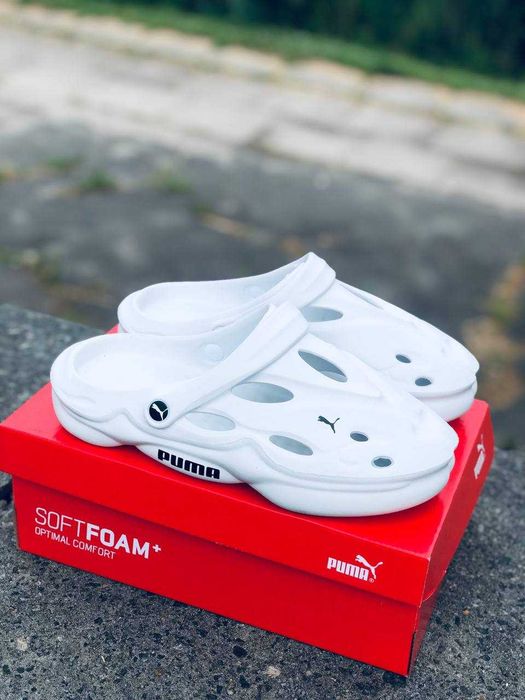 Комнатные тапочки Пума, шлепанцы Puma, банные тапочки белые, сланцы