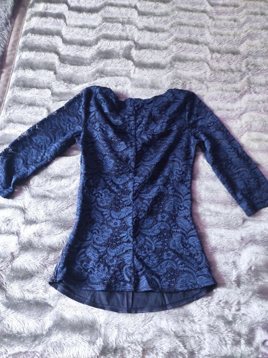 Блузка темно синього кольору