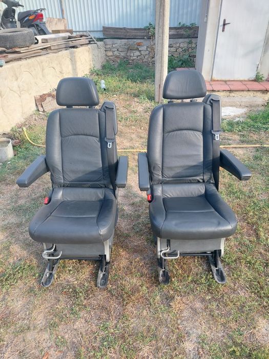 Сидіння капітанки Mercedes Benz 639-447