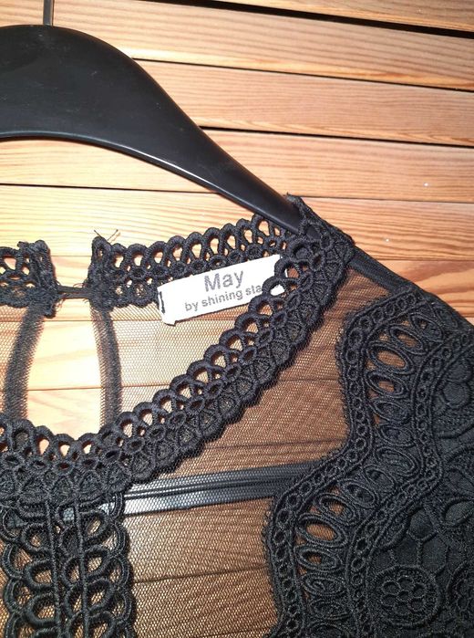 Sukienka czarna koktajlowa