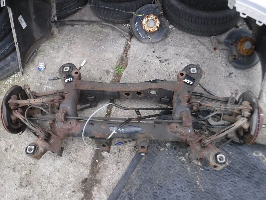 Bmw E92 E93  zawieszenie wozek belka os 2.0 n47